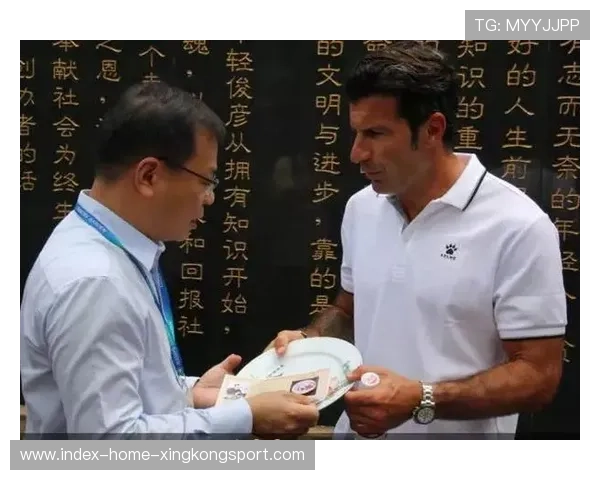 传奇归队:退役巨星回归幕后担任顾问引热议 传奇归队:退役巨星回归幕后担任顾问引热议