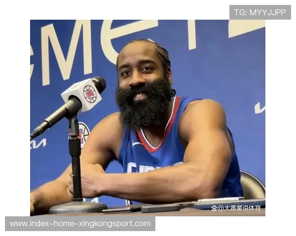 哈登遭遇合约危机引发降薪讨论——NBA巨星的抉择与未来风向 哈登遭遇合约危机引发降薪讨论——NBA巨星的抉择与未来风向