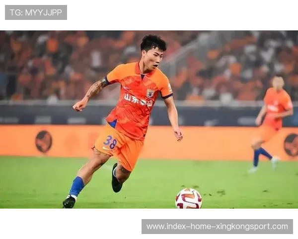 足坛重磅:鲁能拟归化顶级外援,国足战力或迎质变 足坛重磅:鲁能拟归化顶级外援,国足战力或迎质变