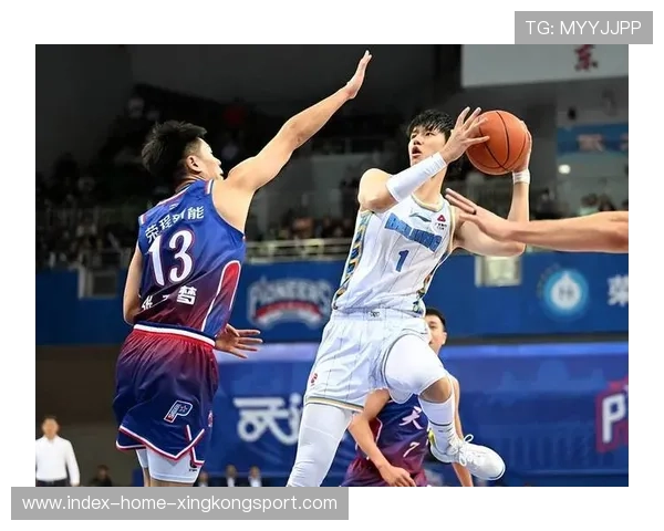 CBA深圳连续防守转化为快攻得分:速度、韧性与冠军气质 CBA深圳连续防守转化为快攻得分:速度、韧性与冠军气质