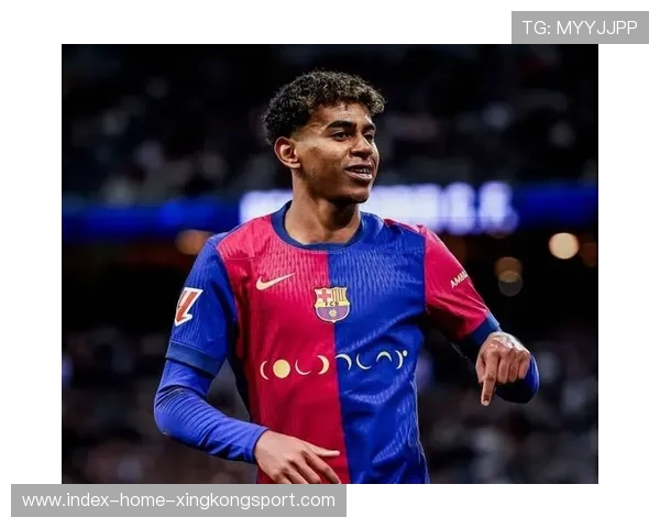 巴萨亚马尔两次假射骗过后卫再度完成破门，尽显魔力