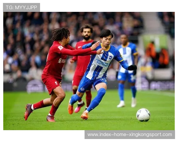 日本逆转晋级：三笘薰补时制胜弧线球入网