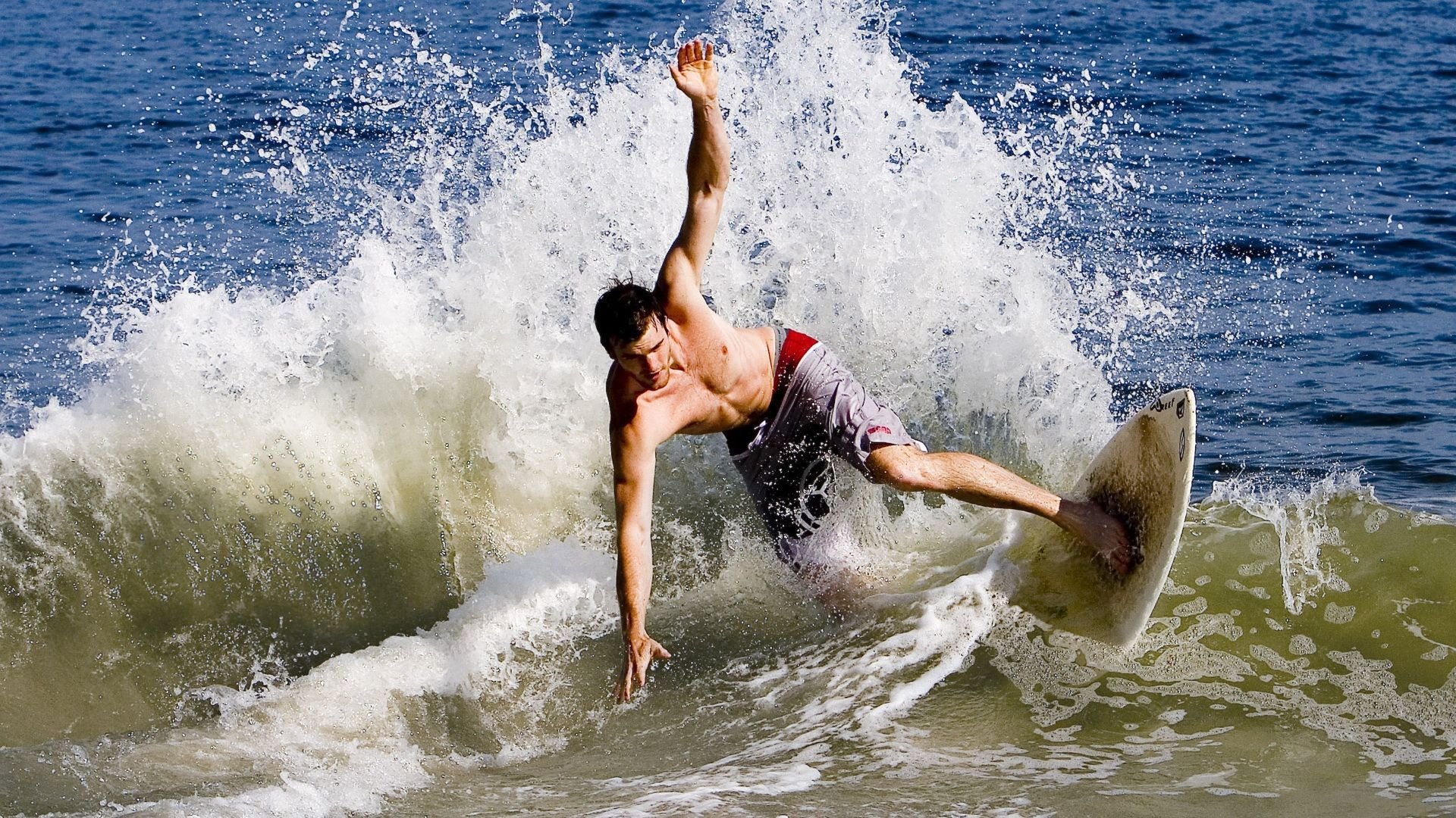校园体育嘉年华夜场 专门为寄宿生开放